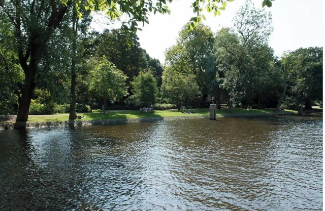 2bedroom apartment overlooking the canal & a park