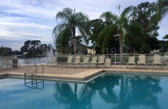 2br 2ba Home in Lake Fairways Country Club