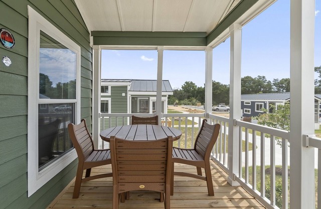 2BR Cottage (w/Loft) by the Shenandoah River - Pet Friendly (V239)