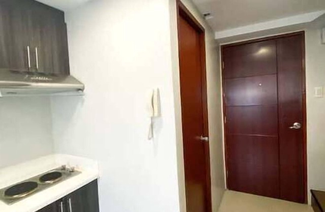 2BR in Gilmore near Robinsons Magnolia w/Parking