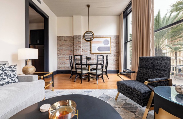2BR Luxury Stay & Stunning City Views | The Mayfair