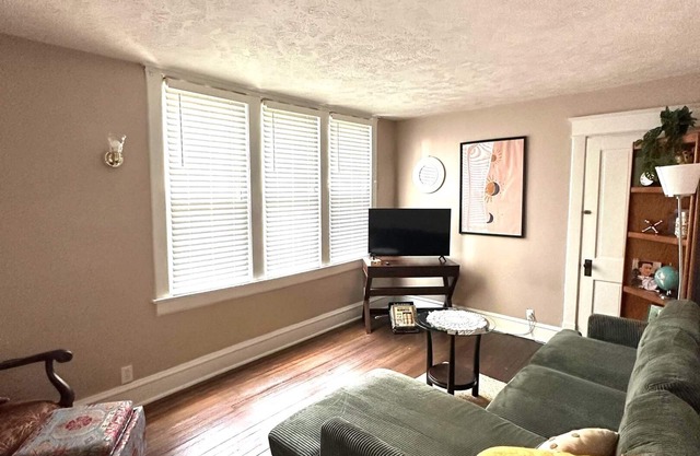 2BR Upper Condo in Excellent Area