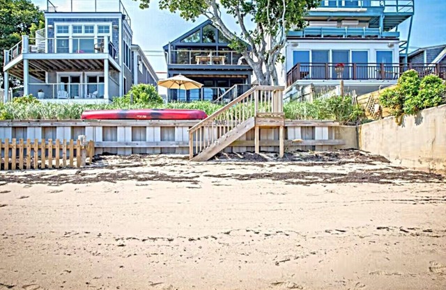 2BR Waterfront Luxury with Private Beach on Provincetown Harbor (2400)