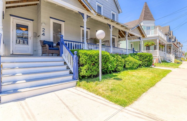 2nd Beach Block 5 bed 4 Bath