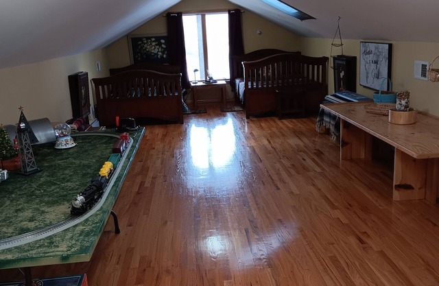 2nd floor space in riverfront home. Close to Saratoga Springs, Lake George. n
