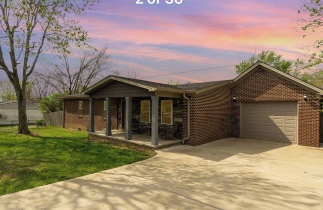 3/2 Close to UK EKU whole house with w/d internet& pet friendly