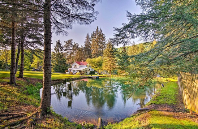 3-Acre Lodge w/Snowmobile & Four-Wheeling Trails