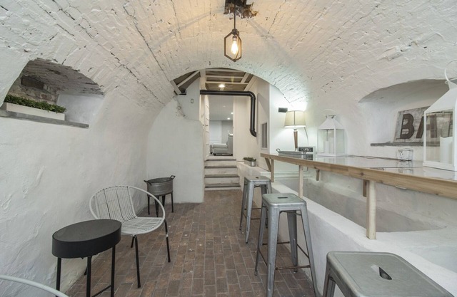 3-BD with a Wine Cellar in the Heart of Conshy