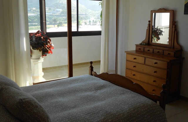 3 BEDROOM FAMILY HOUSE IN BAJAMAR, SAN CRISTOBAL DE LA LAGUNA,