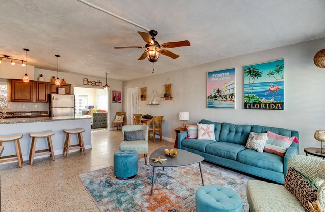 3 Bed 2 Ba, Wifi, Kitchen, Walk to Beach, FirePit