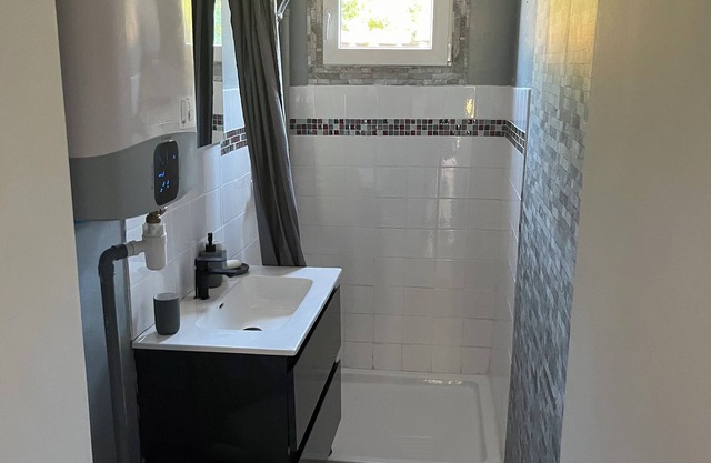 3-bed apartment, possibility of renting electric mountain bikes (35 euros/jour/VTT)