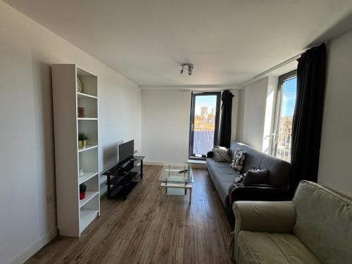 3 Bed Balcony Greenwich Retreat