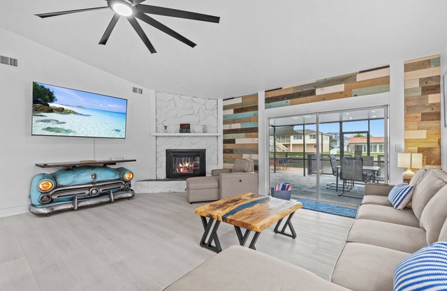3 Bed Pool home with Man Cave - Private Dock - Corn hole- Foosball -Axe throwing