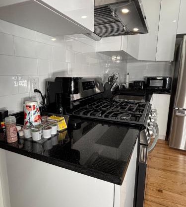 3 bedroom 1 bathroom apartment , free private parking