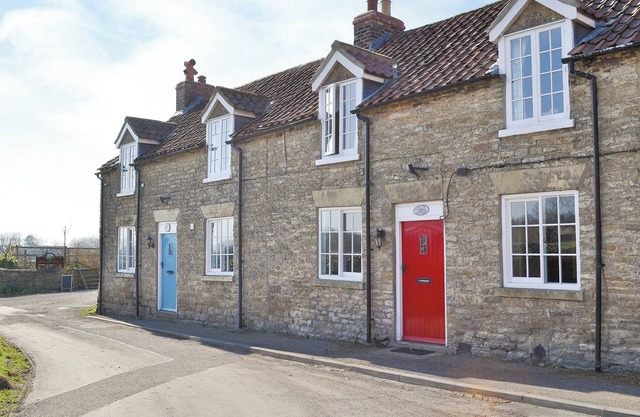 3 bedroom accommodation in Brompton by Sawdon