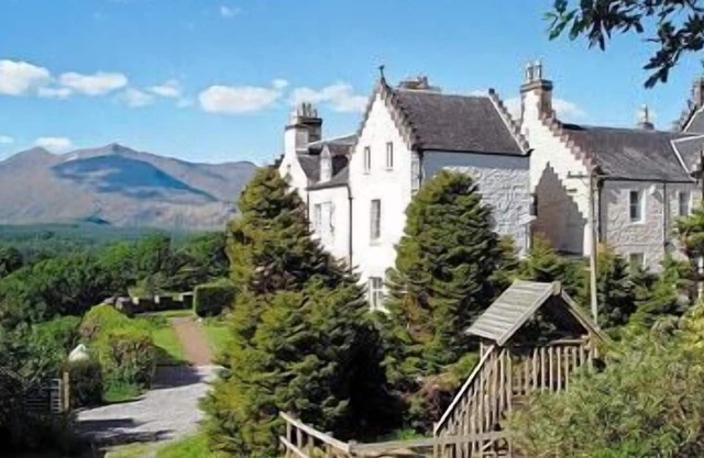 3 bedroom accommodation in South Lochaweside