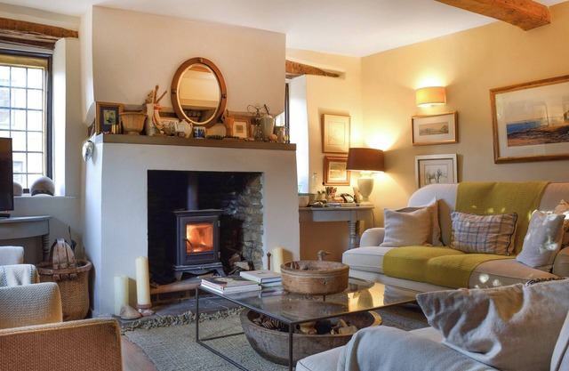 3 bedroom accommodation in Great Billing