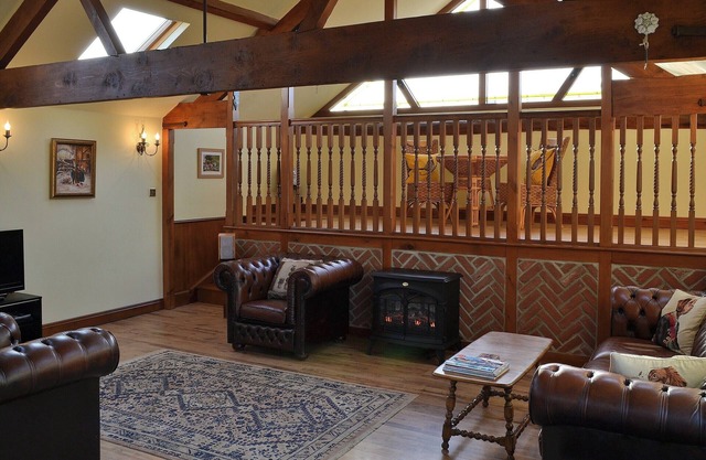3 bedroom accommodation in Swanton Morley