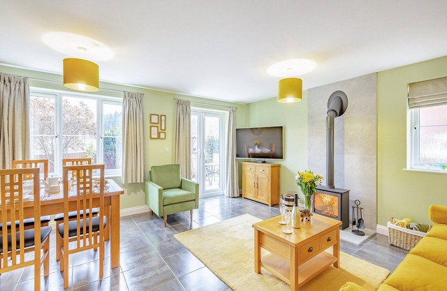 3 bedroom accommodation in Upper Soudley