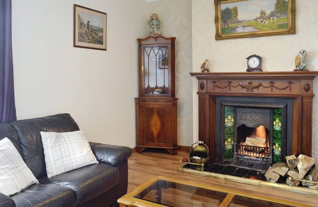 3 bedroom accommodation in Uplawmoor, near Barrhead