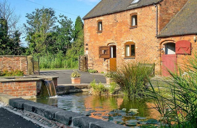 3 bedroom accommodation in Ashbourne, near Derby