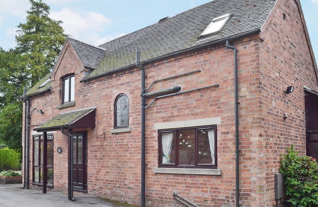3 bedroom accommodation in Swanick, near Alfreton
