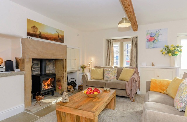 3 bedroom accommodation in Ashford-in-the-Water, near Bakewell