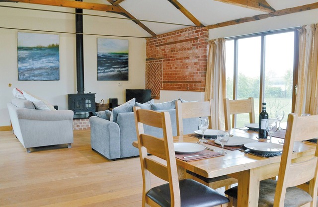 3 bedroom accommodation in Sculthorpe, near Fakenham