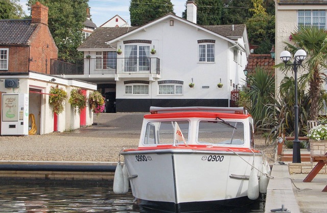 3 bedroom accommodation in Horning, near Norwich