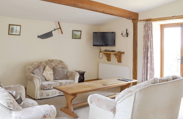 3 bedroom accommodation in Plymtree, near Cullompton