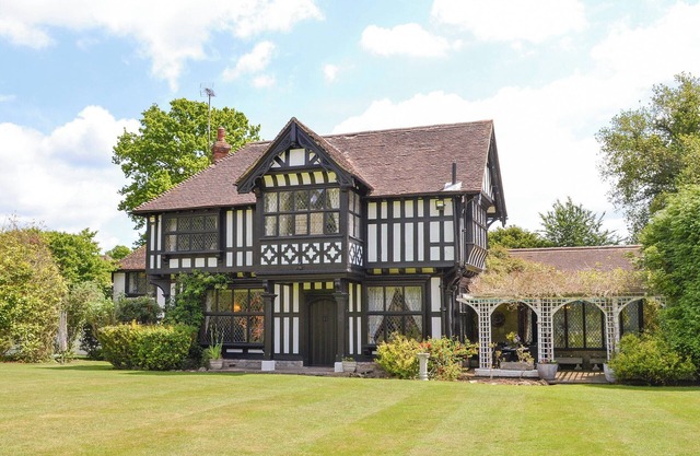 3 bedroom accommodation in Little Chart, near Ashford