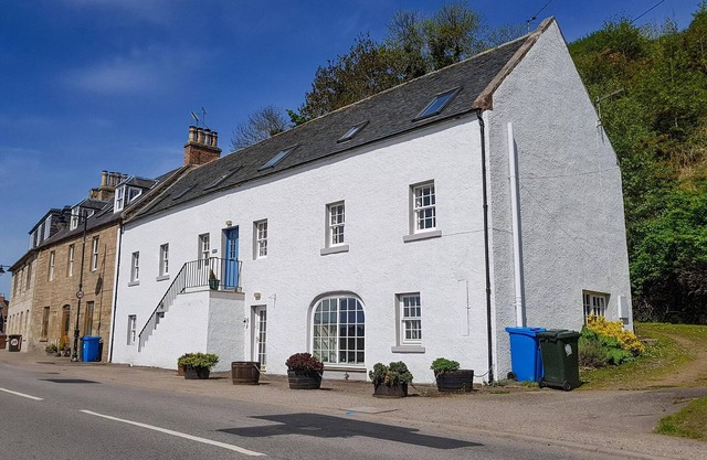3 bedroom accommodation in Avoch, near Fortrose