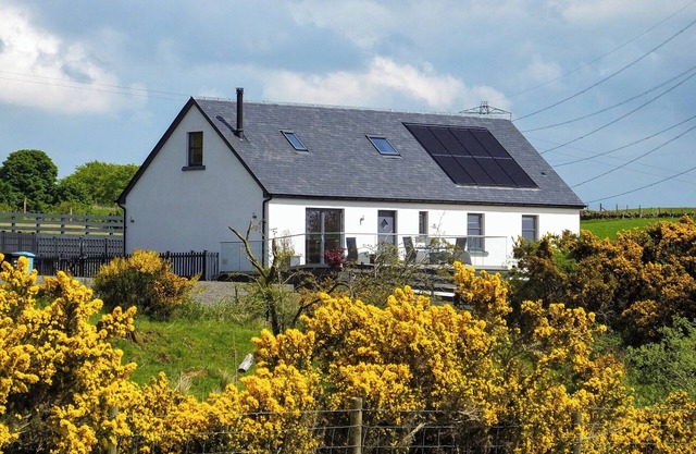 3 bedroom accommodation in Banton, near Kilsyth