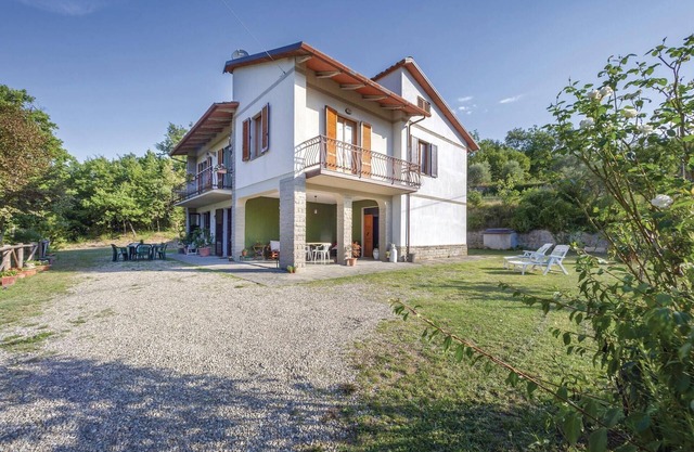3 bedroom cozy home in Subbiano