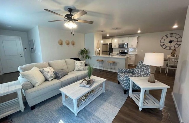 3 bedroom duplex close to Tinker