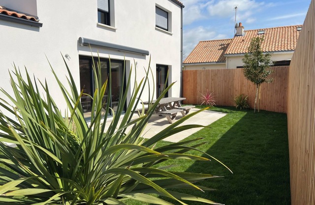 3-bedroom family home 900 metres from the sea