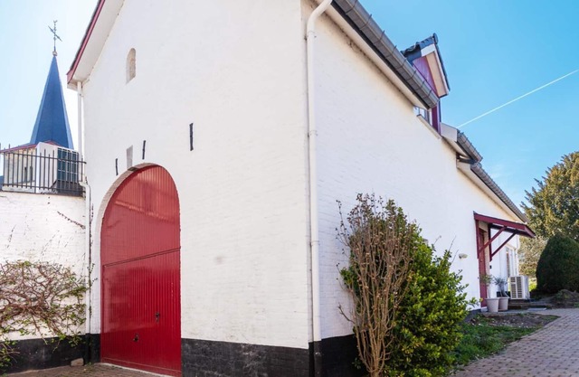 3 bedroom house "Het Koetshuis" Expats only