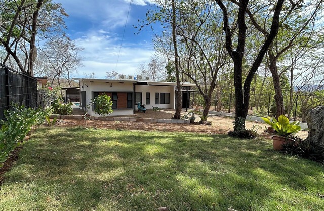 3-bedroom house in amazing Paraiso with WiFi, fitness room, AC