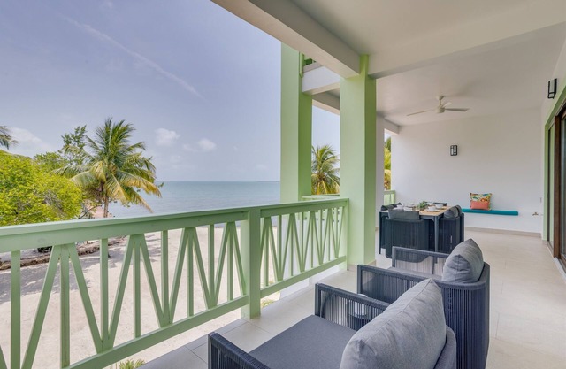 3 Bedroom Luxury Beachfront Condo Brand New Pool