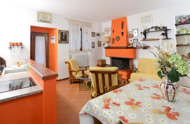 3 bedroom nice home in Gallicano