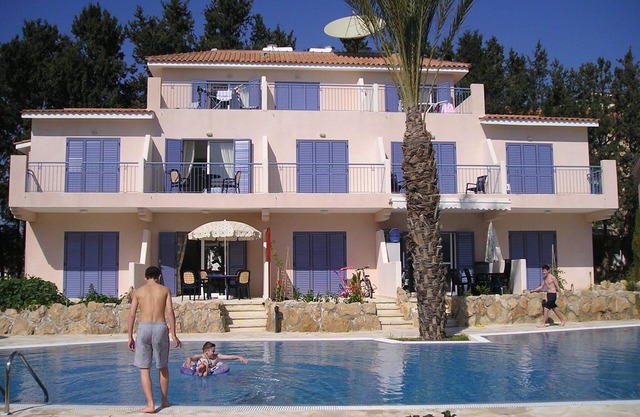 3-bedroom poolside villa in Kato Paphos, Cyprus with roof terrace and free Wi-Fi
