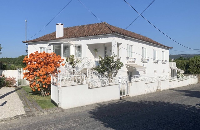 3 bedroom private vacation home in paã§os de ferreira