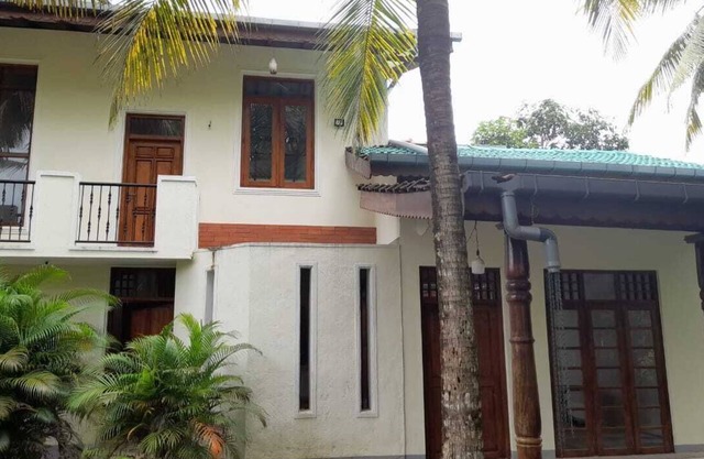 3-Bedroom Private Villa Near Colombo Airport with FREE Wi-Fi, Kitchen & Garden