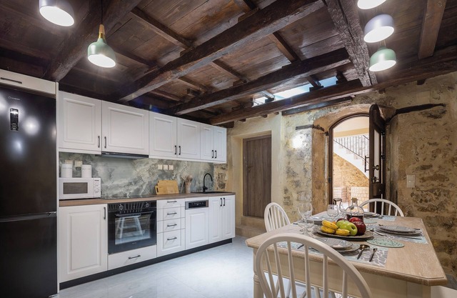 3-Bedroom RENOVATED 130m2 House In The Old Town