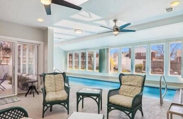 3 bedroom unit w/indoor pool/hotub