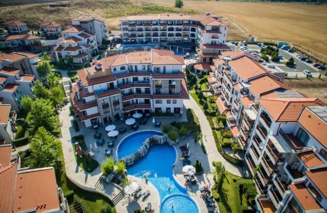 3 Bedroom Villa At The Vineyards Resort