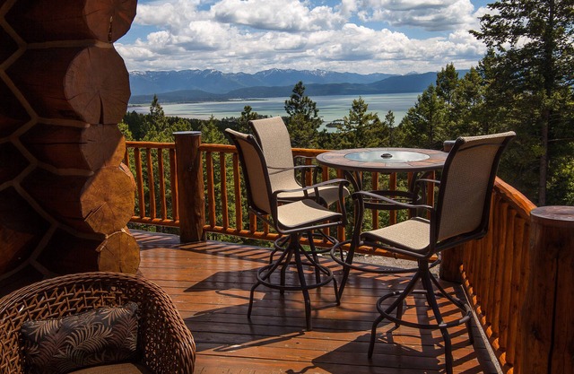 3 Bedrooms, 2.5 Bathrooms, Sleeps 6
