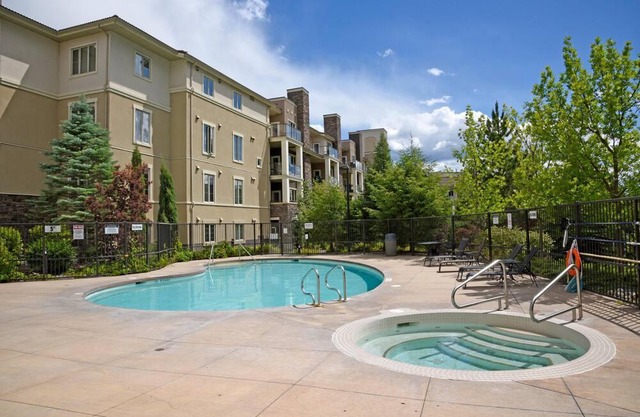 3 BR /2 BA Perfect for Families or Couples Traveling Together - Golf - Wineries