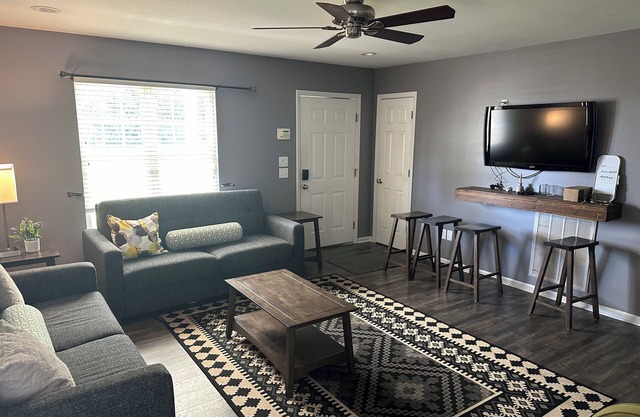 3 BR, 2BA - close to Concord Mills Mall, Speedway, Cabarrus Arena & Event Center