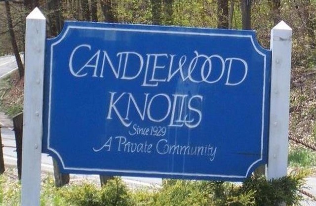 3 BR Lake House in Gated Candlewood Lake Community